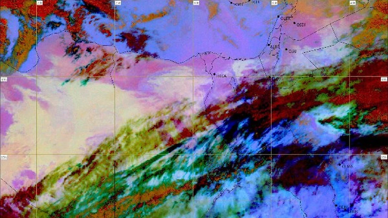 طقس مستقر.. خرائط الأقمار الصناعية ترصد سحبًا منخفضة فوق سيناء وأجواء مشمسة بالمحافظات